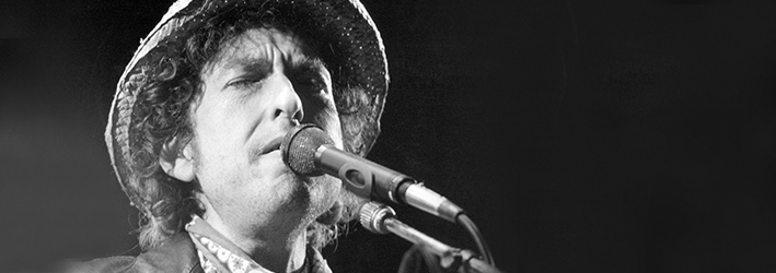 alto Accesible República Bob Dylan: escucha cuatro canciones fundamentales con sus letras traducidas  al español | Emol.com