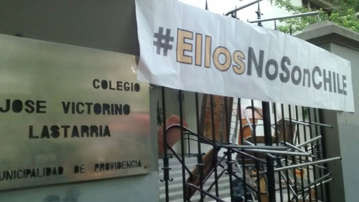 Estudiantes se toman Liceo Lastarria en Providencia  a días de las elecciones municipales