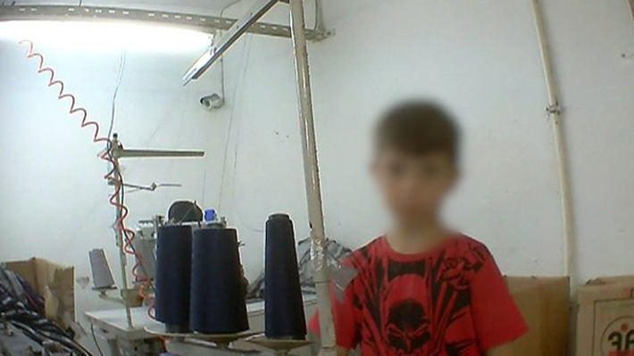 Denuncian a dos conocidas marcas españolas de explotar a menores sirios para fabricar sus prendas