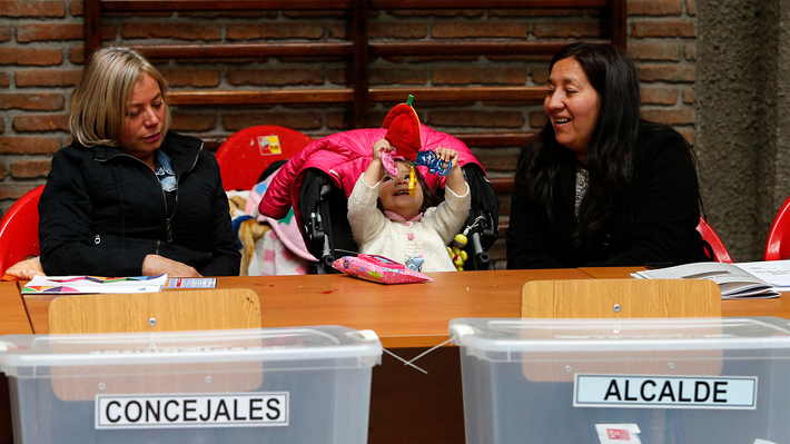 Partido Socialista impugnará estrecho triunfo de René de la Vega en Conchalí