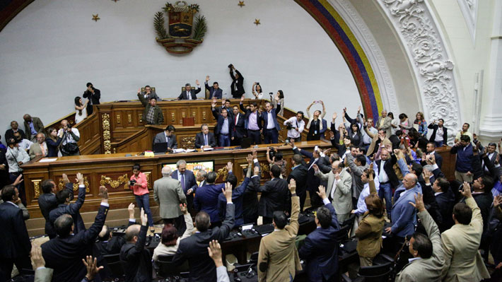 ¿Juicio político?: Las chances de la oposición venezolana para sacar a Maduro del poder