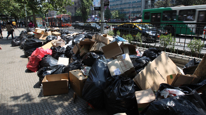 De la basura a cirugías reprogramadas: Las consecuencias de trece días de paro en el sector público