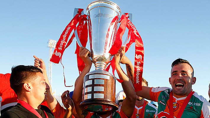 Cobresal aprovecha empate de UC y se corona por primera vez campeón del fútbol chileno