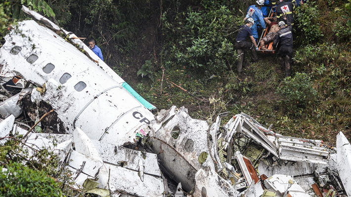 Copiloto que volaba cerca de avión accidentado relata cómo habrían sido los momentos previos a la tragedia