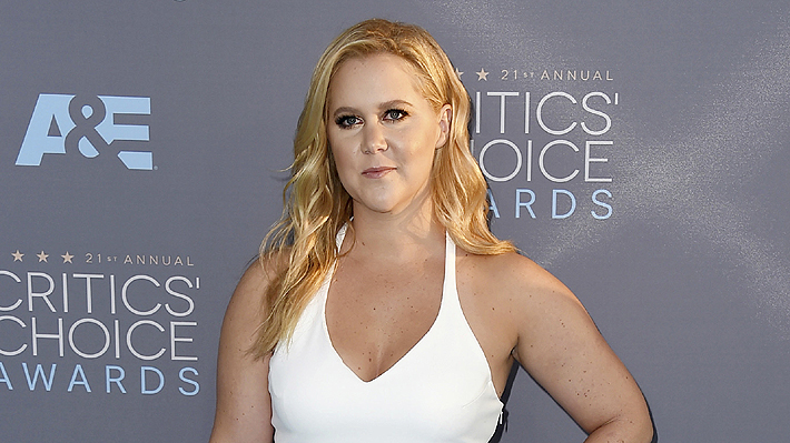 Amy Schumer se defiende de cr&iacute;ticas por su elecci&oacute;n para protagonizar pel&iacute;cula de Barbie