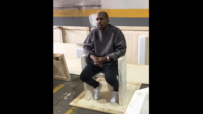 Tras ser dado de alta, Kanye West hace su primera aparición en público