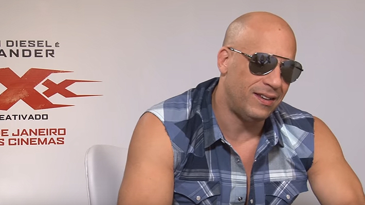 Vin Diesel incomoda a youtuber brasileña con insistente coqueteo durante una entrevista