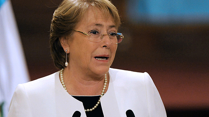 Bachelet promulga ley de elección de intendentes: 