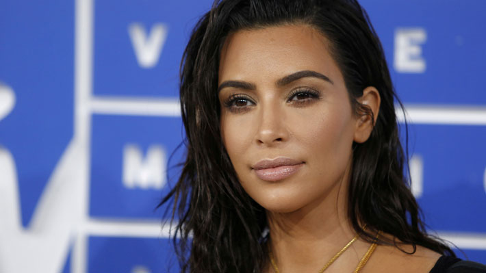 Policía francesa detiene a 16 personas por robo a Kim Kardashian en París