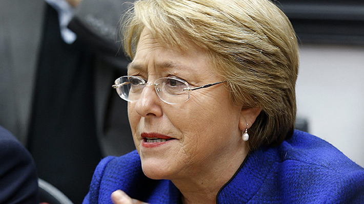 Bachelet prepara nuevo viaje a La Araucanía en medio de cuestionamientos por violencia en la zona