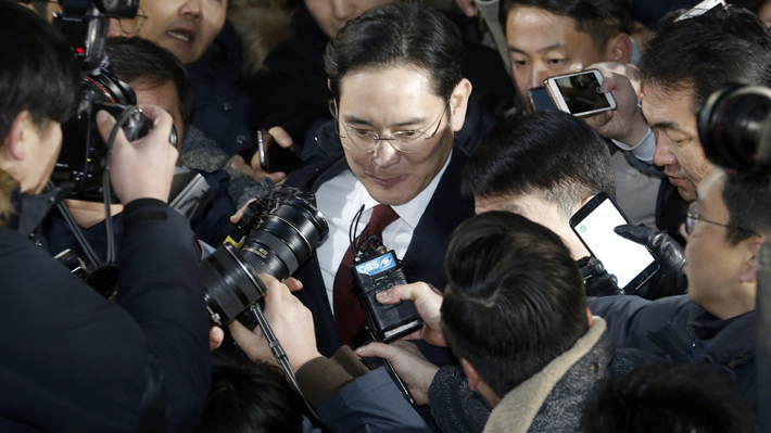 Corea del Sur: Heredero de Samsung declara que Presidenta Park presionó a su empresa