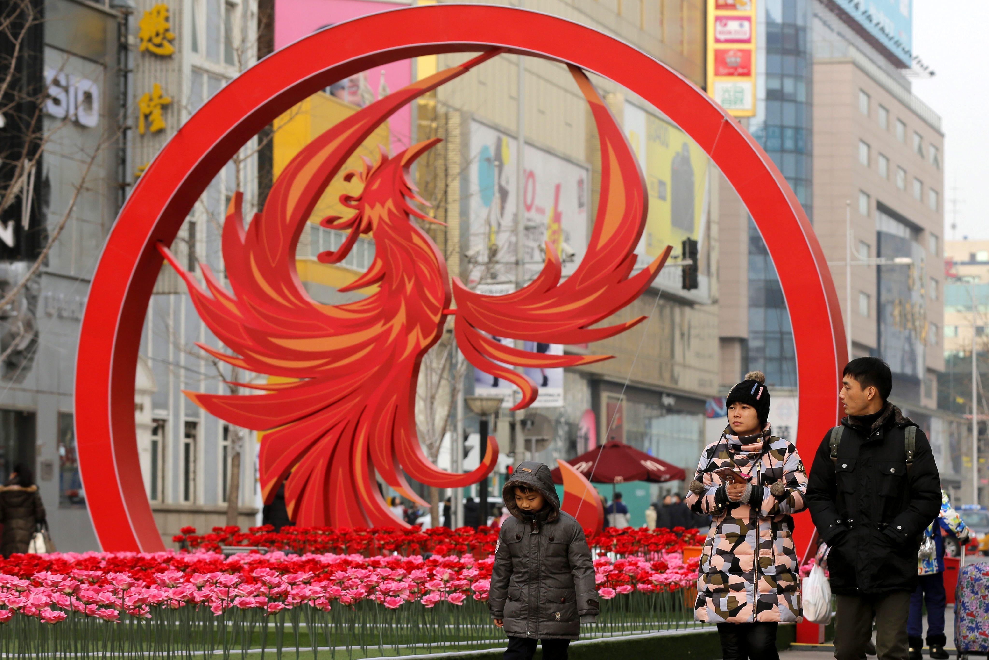 Hoy comienza el a&ntilde;o nuevo chino: Mira qu&eacute; esperar del Gallo Rojo de Fuego