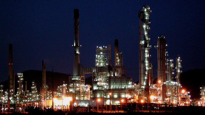 Los autos el&eacute;ctricos amenazan a las compa&ntilde;&iacute;as petroleras