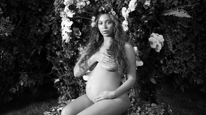 Beyonc&eacute; publica fotograf&iacute;as al desnudo tras anunciar que est&aacute; embarazada de gemelos