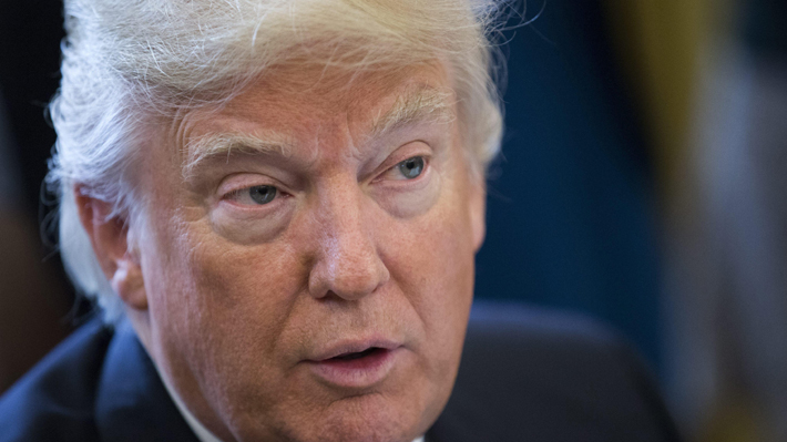 Juez de Estados Unidos bloquea el veto migratorio de Trump