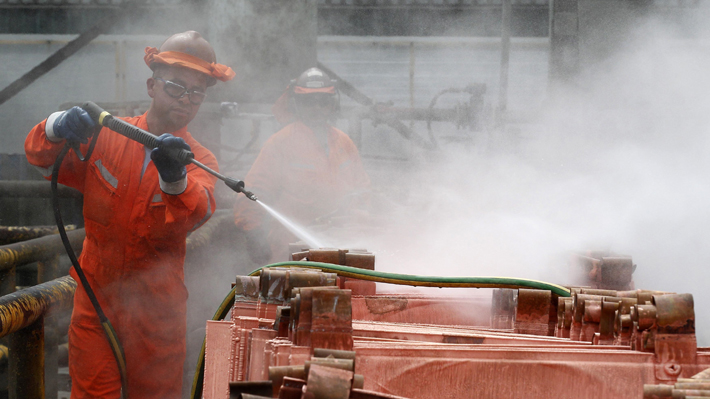 Paralización de Minera Escondida impulsa al cobre a su mayor nivel desde 2015