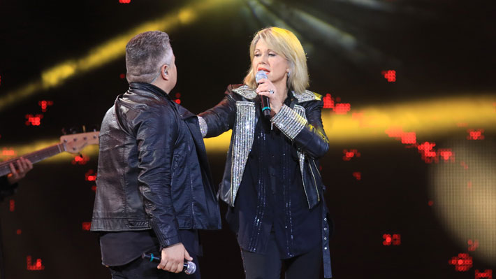 Olivia Newton-John encant&oacute; a la Quinta Vergara con un show cargado de recuerdos y calidad vocal