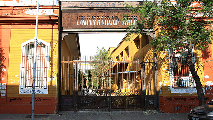 Declaración de quiebra de la Universidad Arcis abre escenario para inminente cierre del plantel