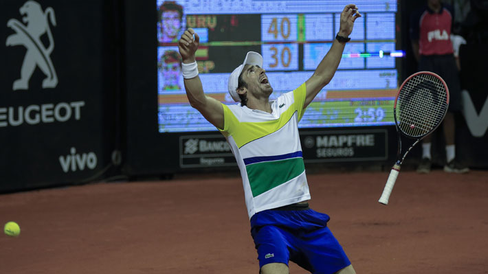 El ins&oacute;lito y sorpresivo saque en un 