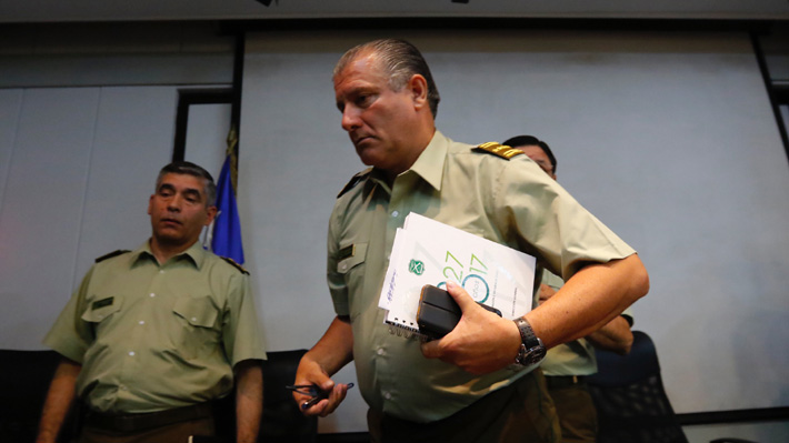 Fraude en Carabineros: Villalobos no descarta participaci&oacute;n de civiles y asegura que OS-7 mantendr&aacute; investigaci&oacute;n