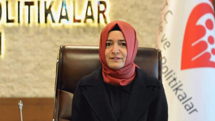 Alcalde de Rotterdam confirma que ministra turca fue expulsada de Holanda