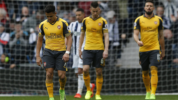 Nuevo gol de Alexis no alcanza: Arsenal sufre dura derrota y se sigue alejando de la próxima Champions