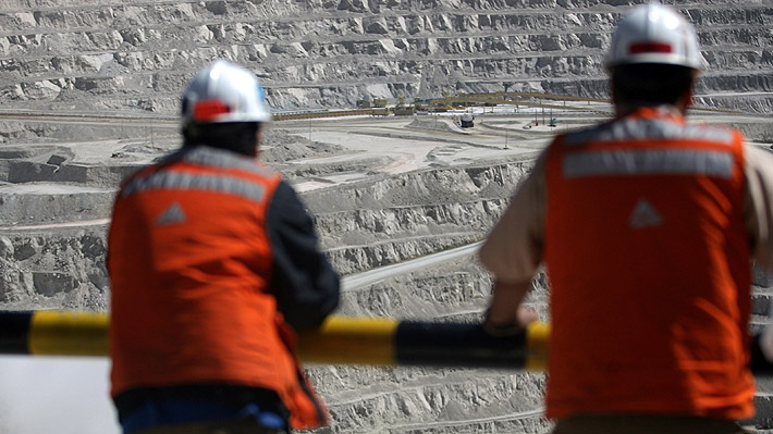 Imacec de febrero es de -1,3% y se convierte en el registro para el mes m&aacute;s bajo desde 2009