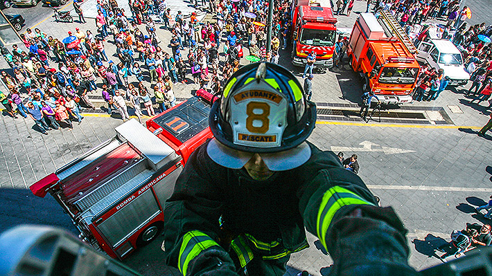 Denuncian que bomberos de Coronel cobraron $56 millones por apagar un incendio