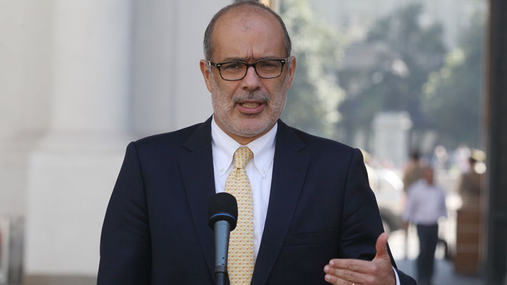 Vald&eacute;s ratifica que borrador del proyecto sobre 5% de cotizaci&oacute;n adicional deja a las AFP fuera de su administraci&oacute;n