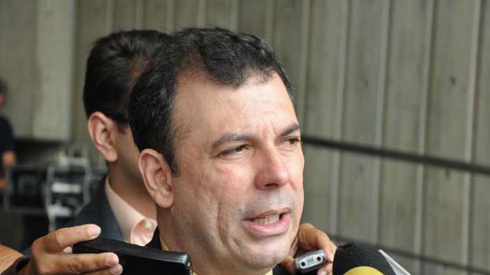 Quién es Roberto Enríquez, el dirigente opositor que solicitó asilo en la embajada chilena en Venezuela