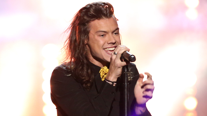 Harry Styles se aleja del fen&oacute;meno One Direction y lanza su primer single como solista