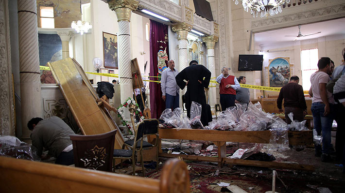 Egipto: Bomba en una iglesia cristiana copta deja al menos 13 muertos y 25 heridos