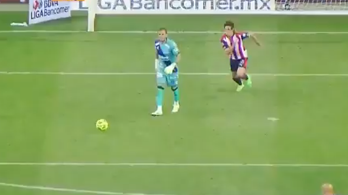 Peor que Garc&eacute;s y Herrera: El incre&iacute;ble y garrafal error de un portero argentino que le regal&oacute; el triunfo al rival