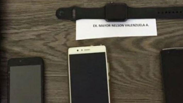 Incautan celulares en celdas de involucrados en millonario fraude a Carabineros