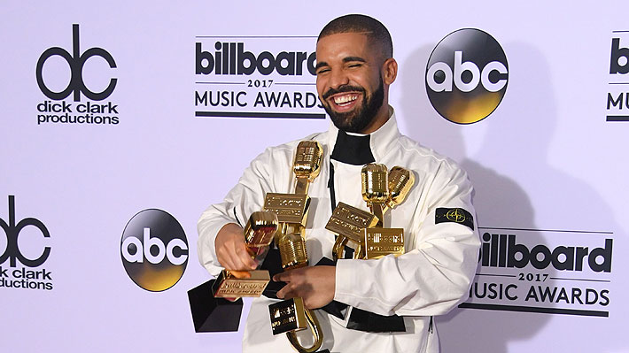 Drake supera el récord de Adele en la más reciente edición de los premios Billboard