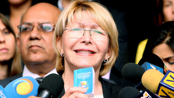 Fiscal venezolana pide a Maduro 
