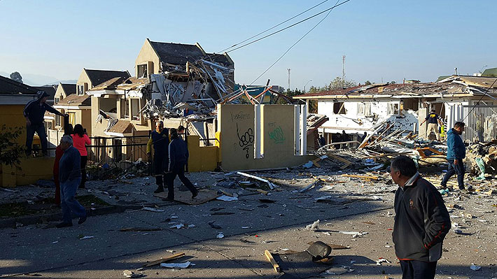 Fuerte explosión destruyó vivienda y dejó a tres personas con riesgo vital en la comuna de Quilpué