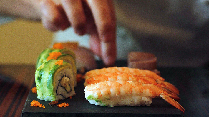 ¿Sabías que según la tradición japonesa las mujeres no deberían preparar sushi? Aquí la explicación