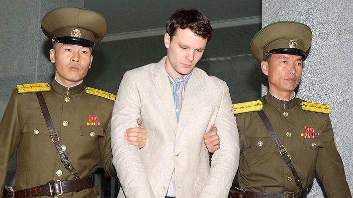Corea del Norte libera a joven estadounidense condenado a 15 años de trabajos forzados