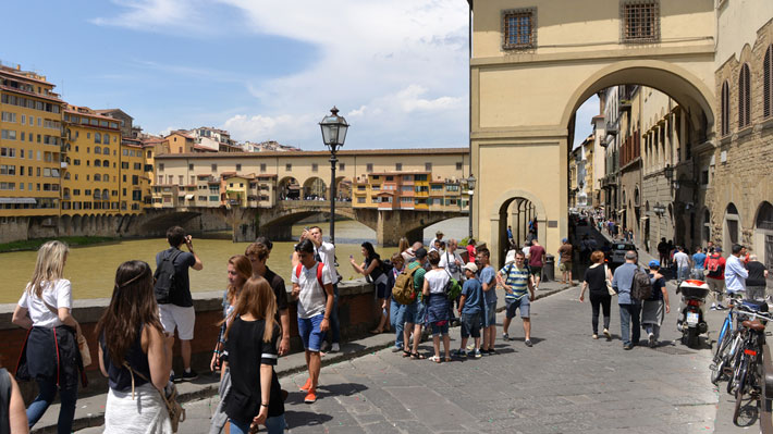 Italia podría endurecer restricciones para los turistas que visiten sitios históricos