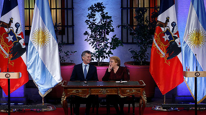Bachelet recibe a Macri: Mandatario asegura que retomar&aacute; la capacidad exportadora perdida por Fern&aacute;ndez