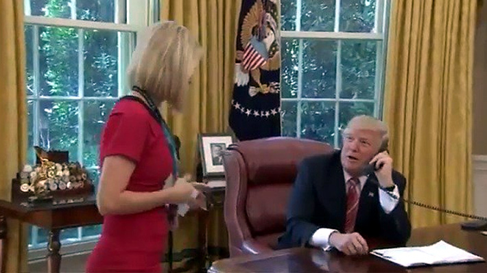 Estadounidenses se disculpan en redes con periodista irlandesa tras 