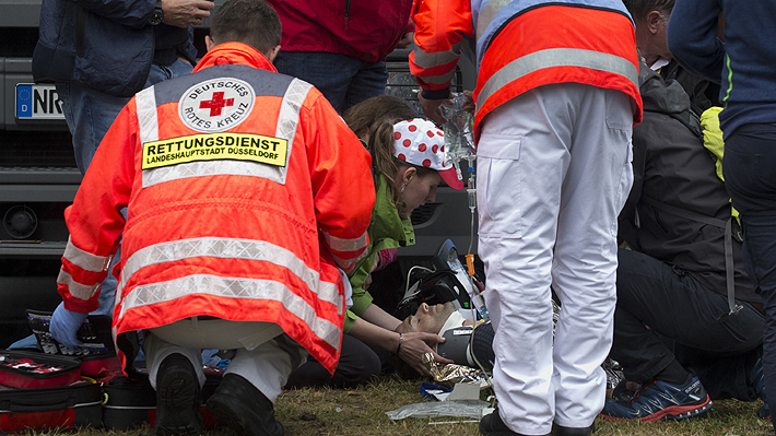 La brutal ca&iacute;da que sufri&oacute; ciclista espa&ntilde;ol que lo dej&oacute; con doble fractura y obligado a abandonar el Tour de Francia