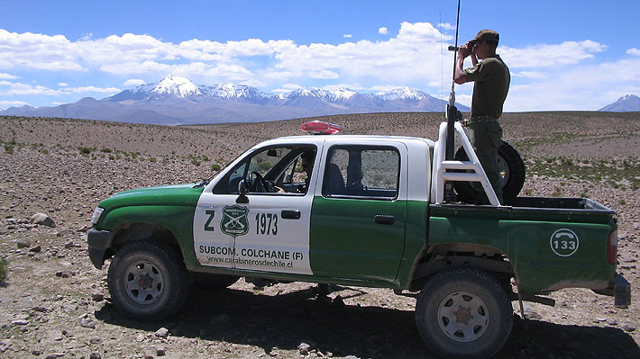Carabineros detenidos se adentraron 4 km en Bolivia siguiendo a camioneta que no se detuvo en control