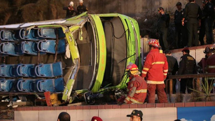 Video Muestra Momento Exacto Del Trágico Accidente De Bus Que Dejó 9 ...