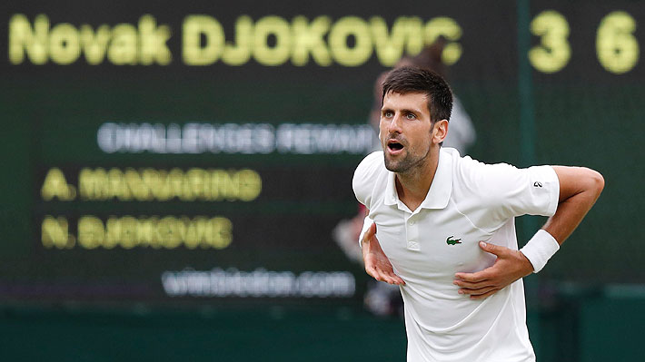 Djokovic presentó problemas físicos, pero igual venció a Mannarino y clasificó a cuartos de Wimbledon