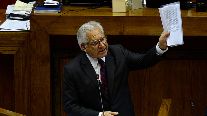 Chile Vamos anuncia interpelación a ministro Mario Fernández por retraso en proyecto de migración