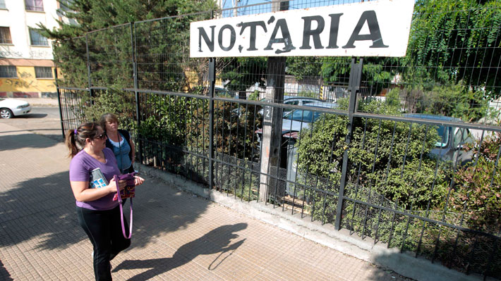 Notarios critican decreto que crea 101 notarías, conservadores y archivereros anunciada por ministro Campos