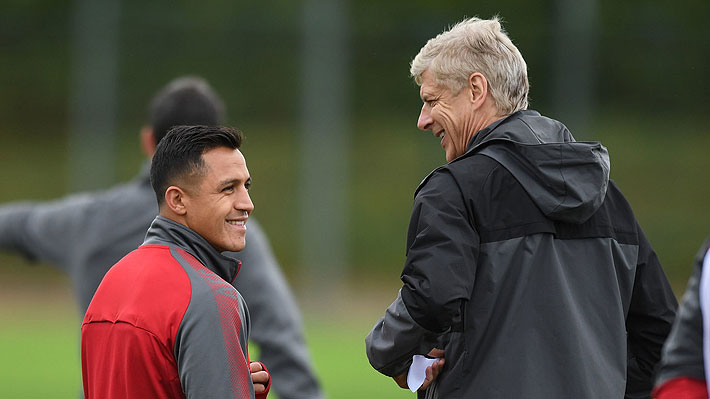 Un día después de conversar con Alexis, Wenger asegura que el chileno seguirá en el Arsenal