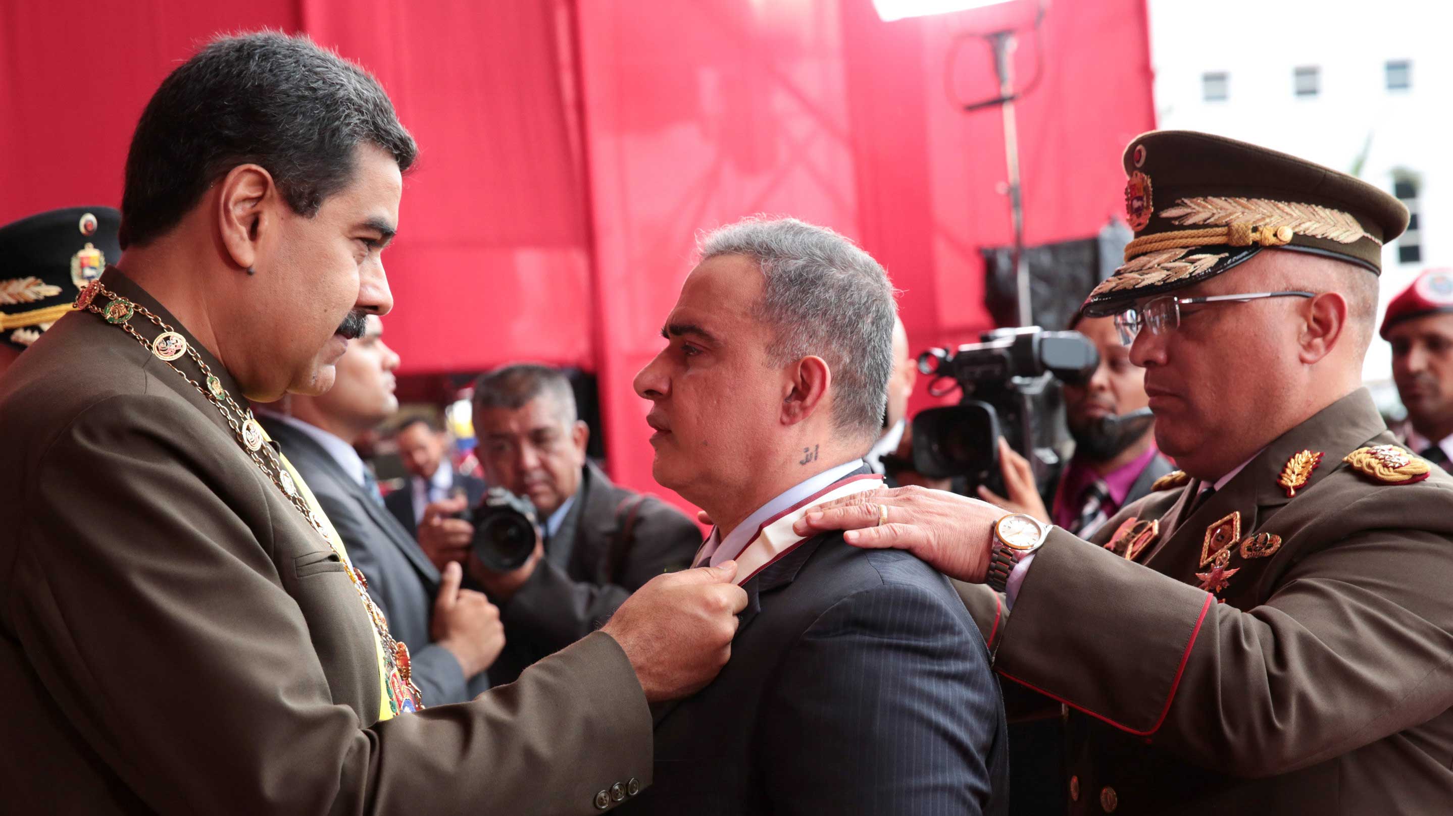 Nuevo fiscal general venezolano realizó su juramento y aseguró que el país vive una situación de "asedio y amenazas"